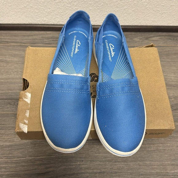 Clarks Breeze Step Slip On Blue Women's (NARROW) - Picture 4 of 7
